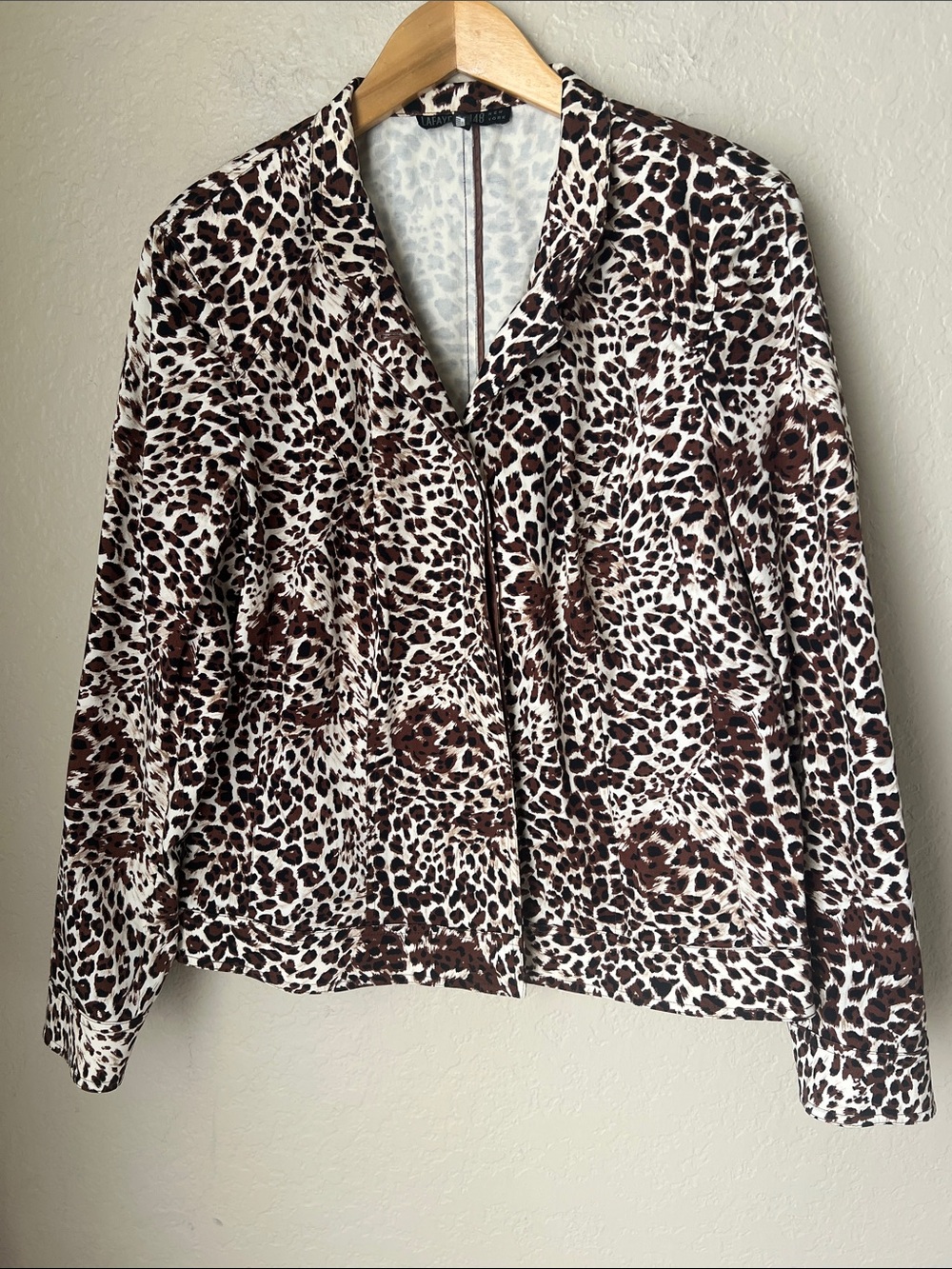Lafayette 148 brown and cream leopard Shacket - Picture 2 of 9